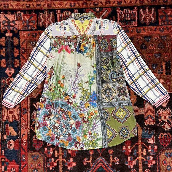 JOHN MARK Size Small Blouse Tunic Top Colorful Hummingbird Birds Floral Button - Picture 8 of 8